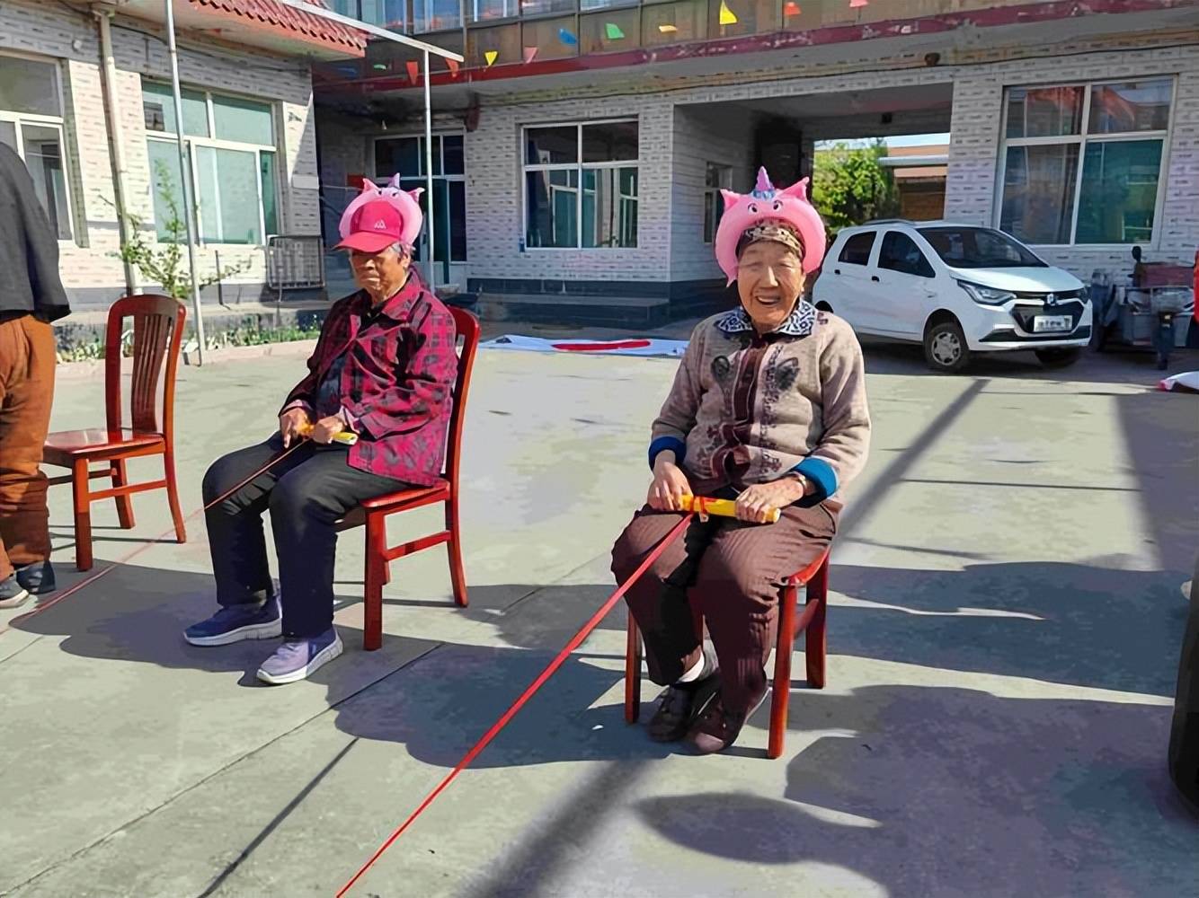 年轻人住养老院火了 能成为主流吗？