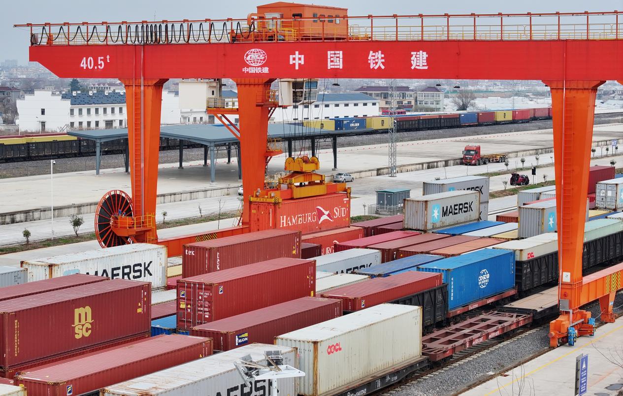 安世“失控”车企叫苦 中企出海“风高浪急”