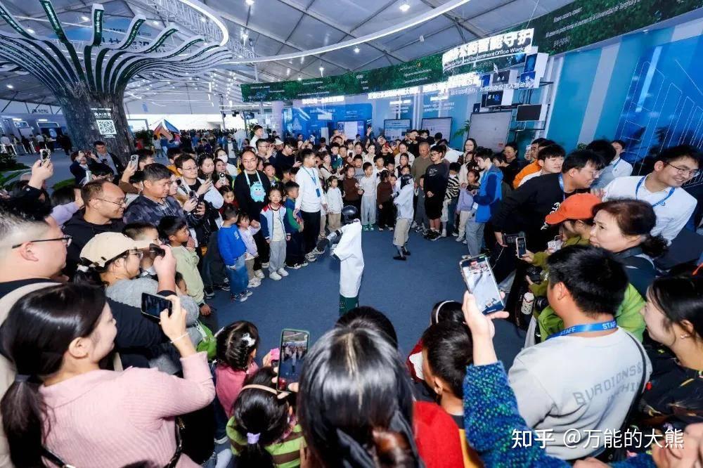 科大讯飞发布星火X1.5大模型 推理效率较上代提升一倍