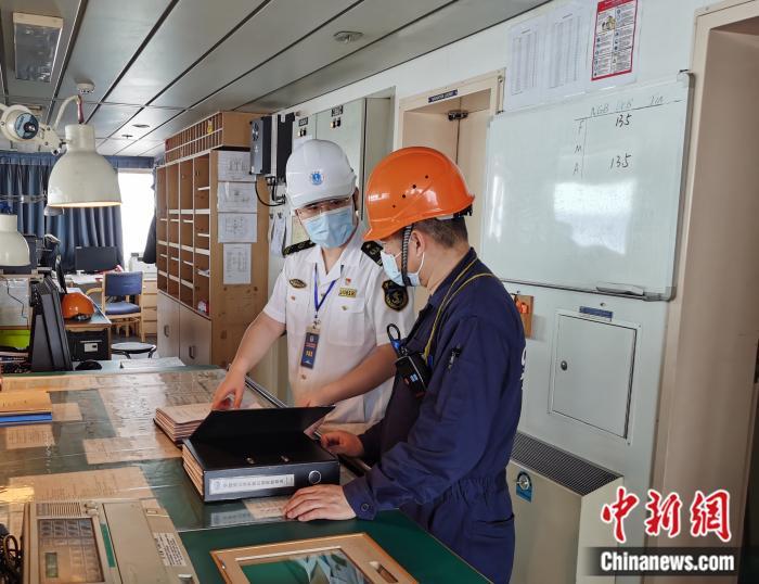 深圳国际船舶登记服务中心挂牌成立