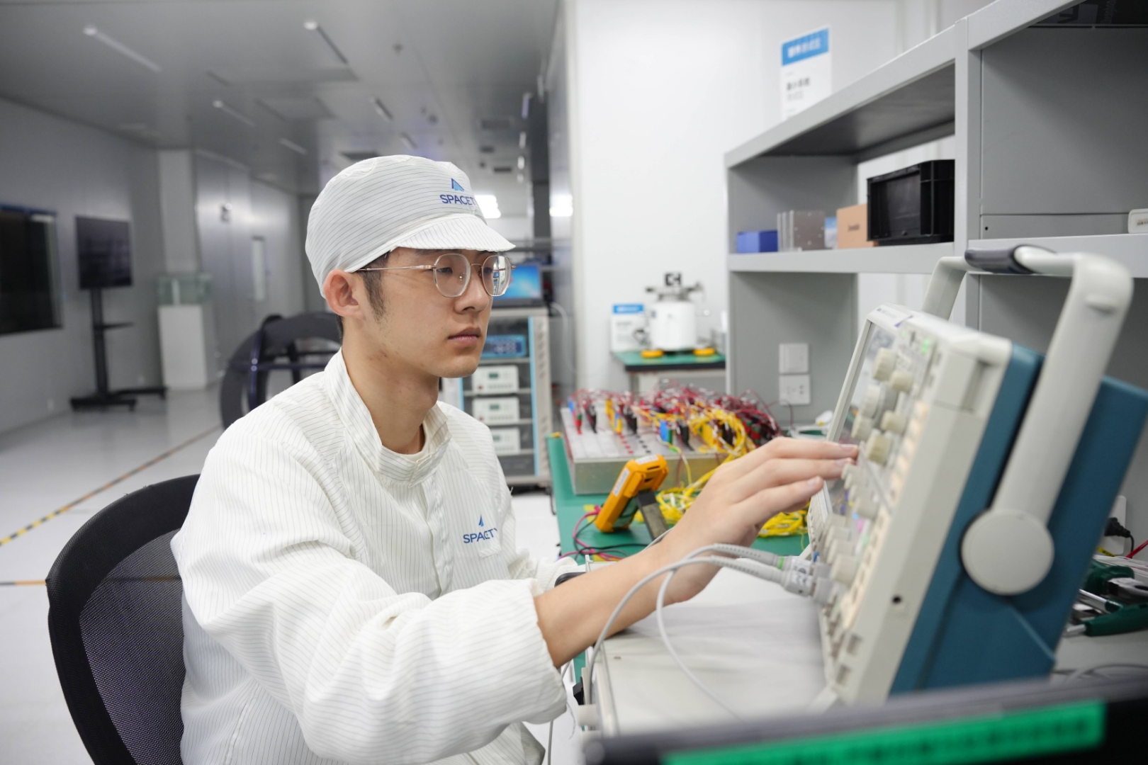 长电科技:公司与大多数国内外领先的半导体企业均有开展不同层次的合作
