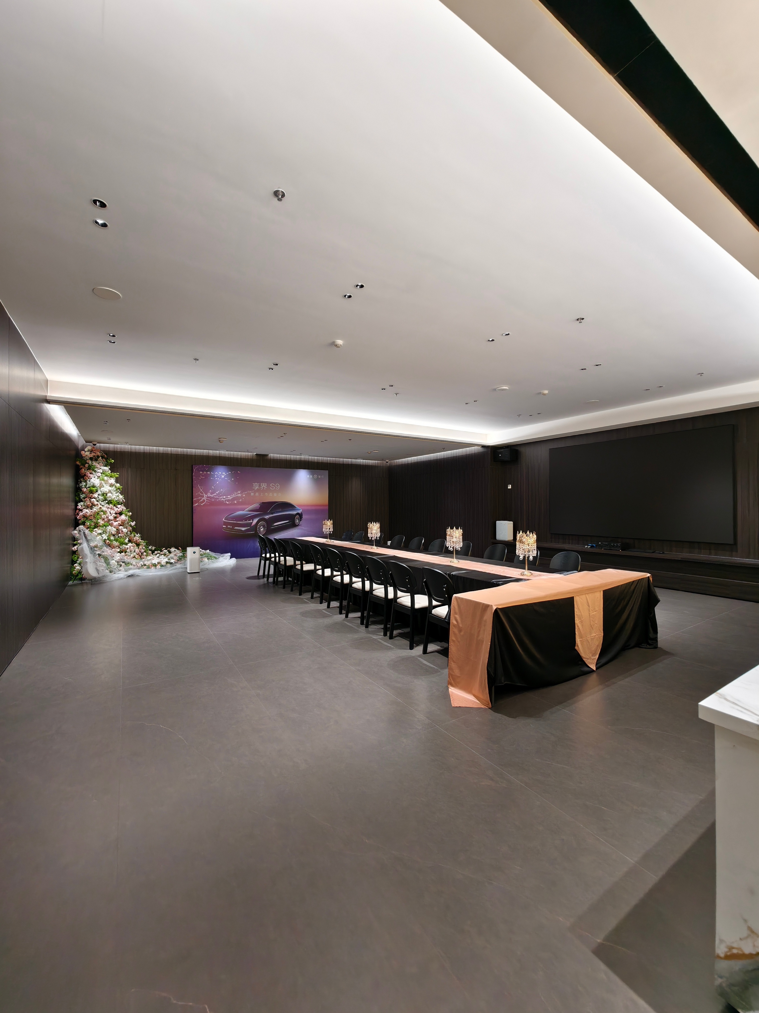 文远知行：全球Robotaxi车队破千辆，已上线小程序服务