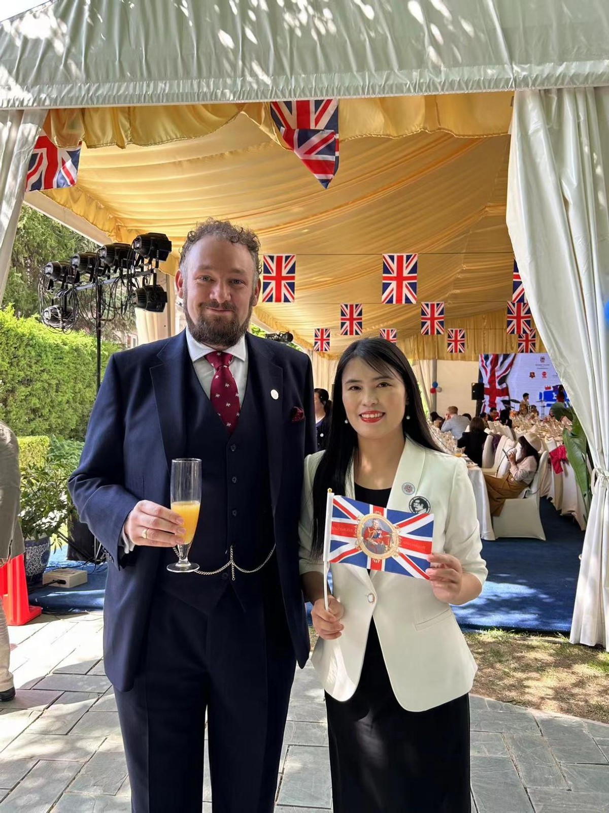 张治礼会见英国驻华大使魏磊