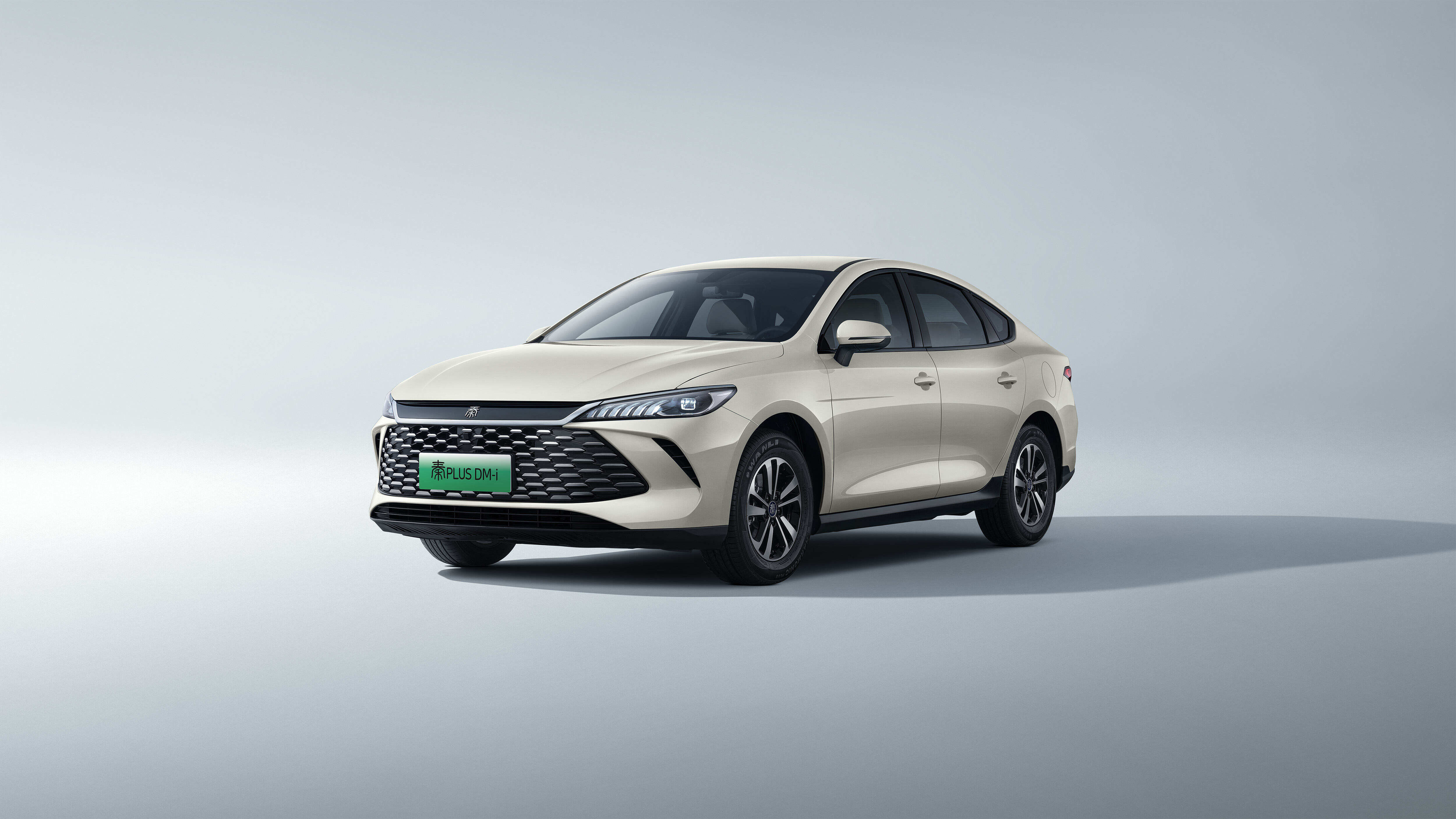 比亚迪获得外观设计专利授权:“汽车”