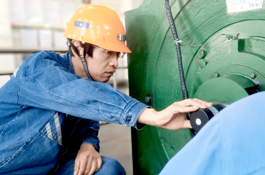 兖矿能源获得实用新型专利授权：“复合式皮带纵撕保护装置”