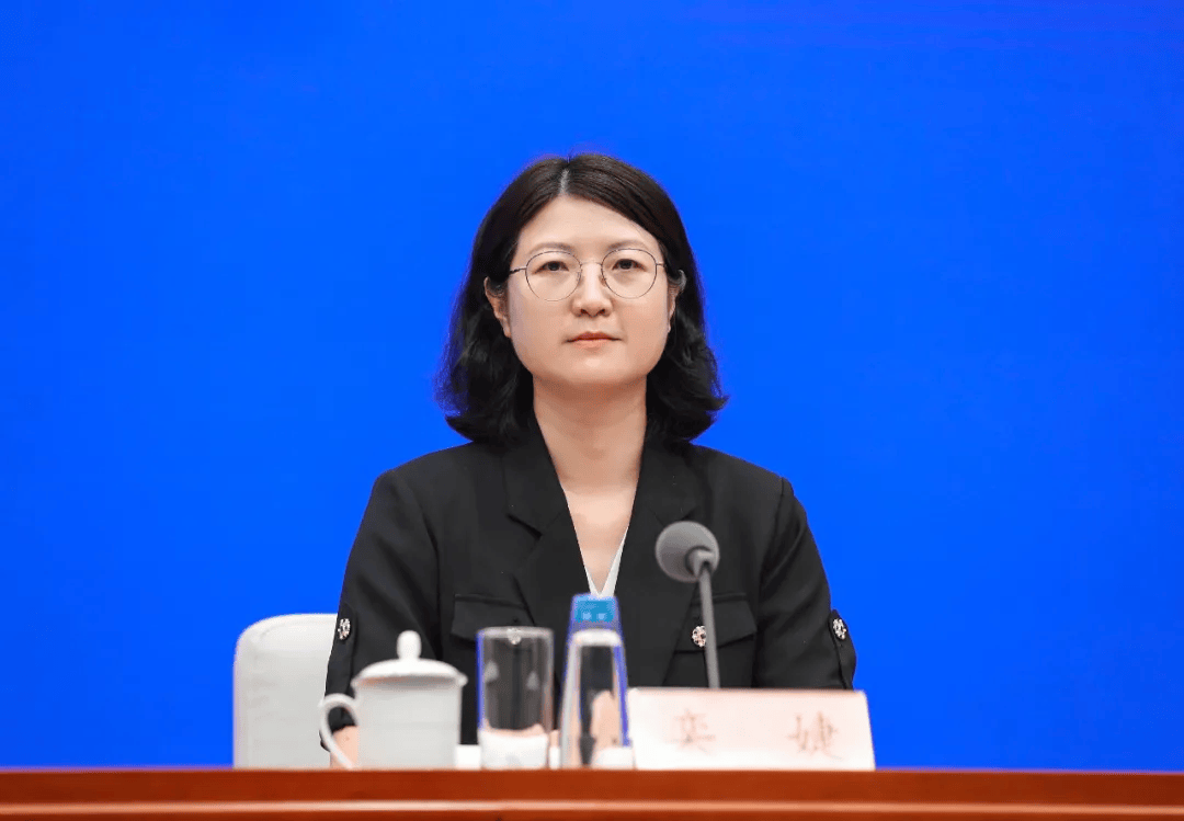 今日看点｜国新办将举行新闻发布会，介绍2026年春运形势和工作安排