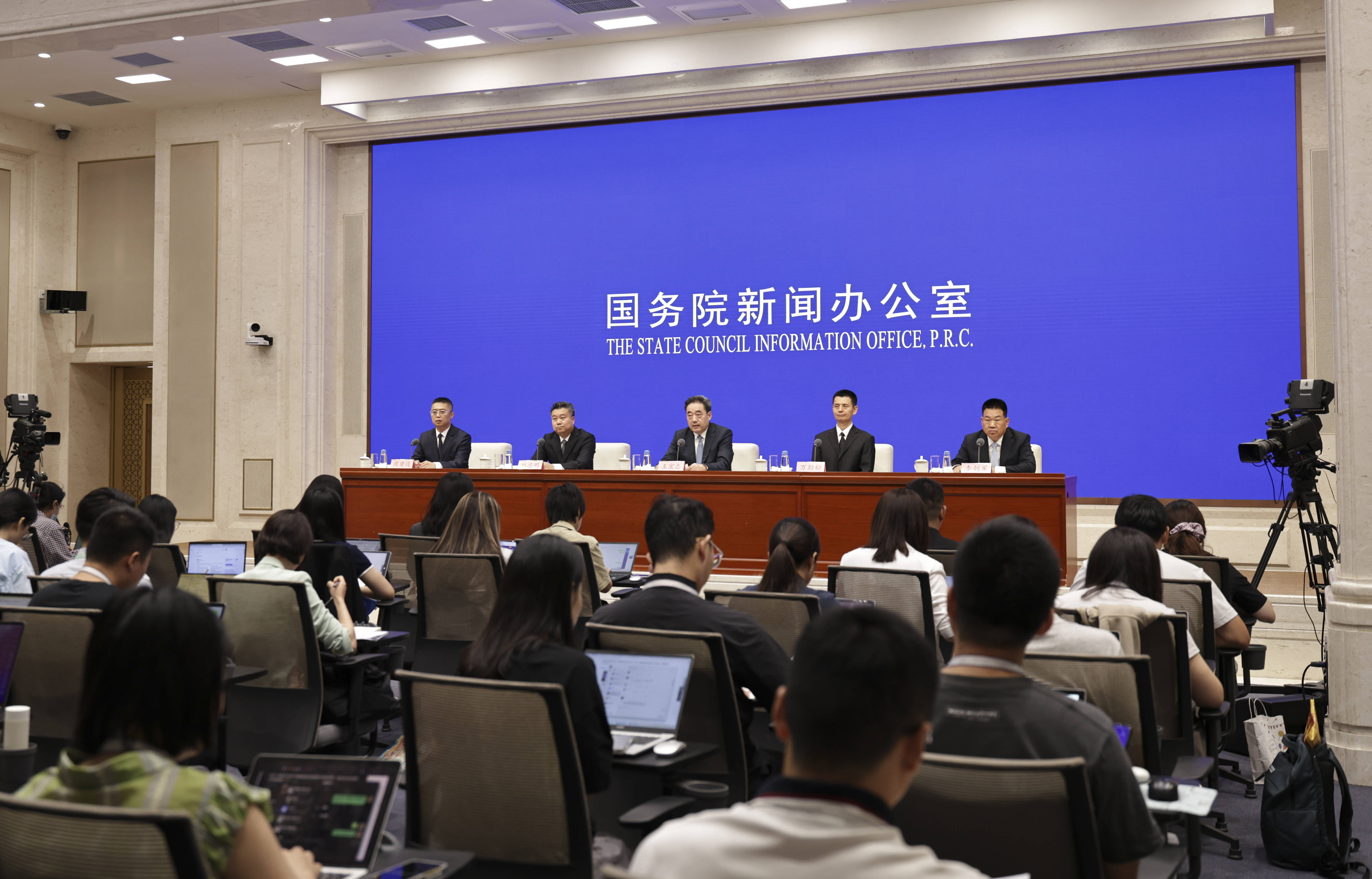 新结构视角下大健康经济高质量发展论坛举办 高端智库筹备组启航