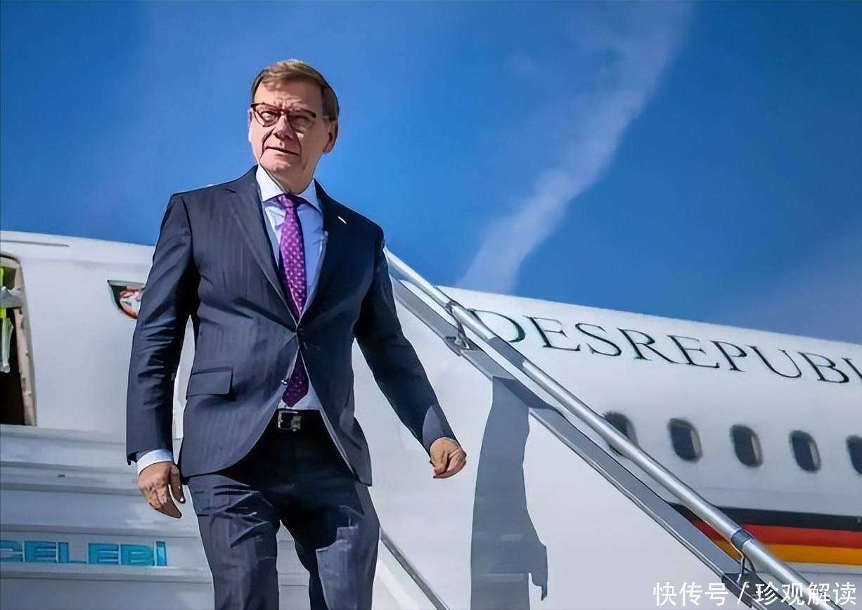 王毅会见德国外长瓦德富尔