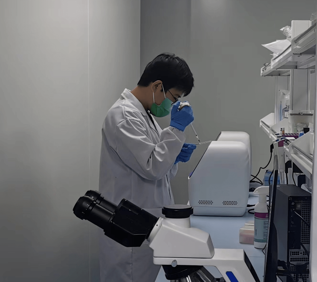 华大智造业绩快报：“AI+生命科学”全栈式基座优势凸显，全球化与技术链添重磅筹码