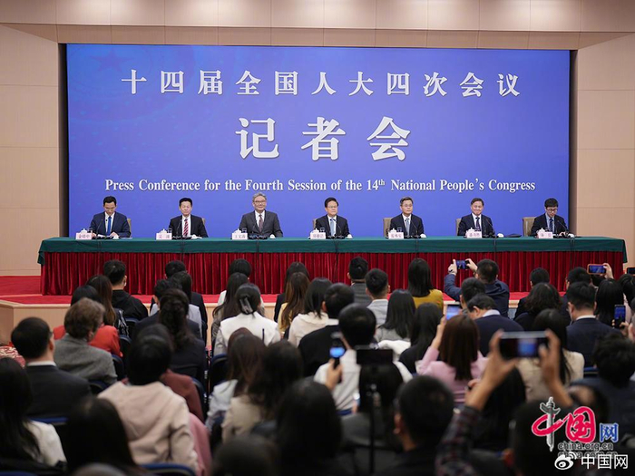 两会｜郑栅洁：会同财政部、人民银行等部门设立国家级并购基金