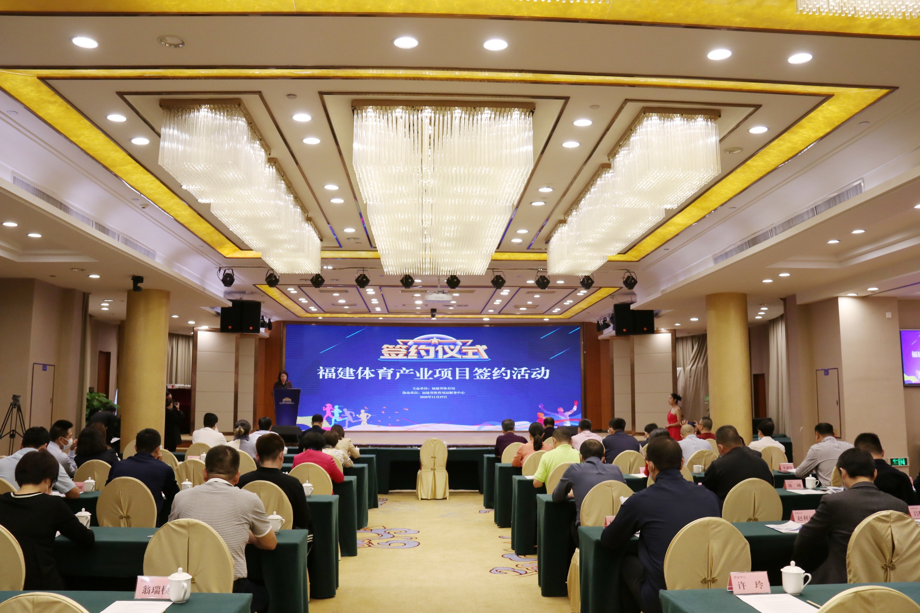 政策加码护航 企业迅捷布局 智能体成拉动制造业转型新引擎