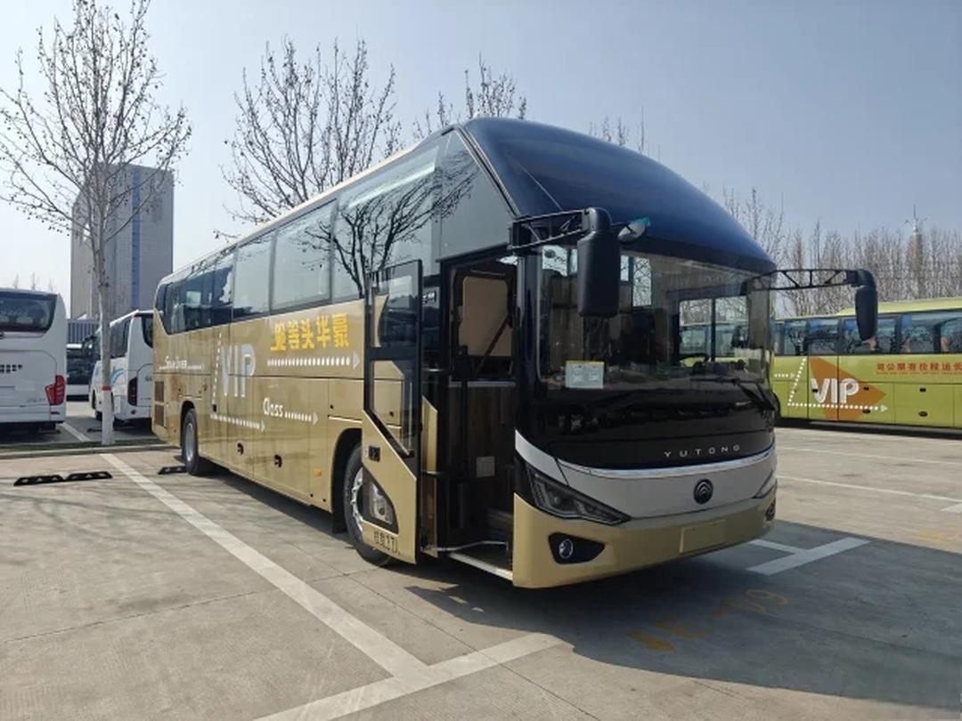 宇通客车获得外观设计专利授权：“公交车前围装饰”