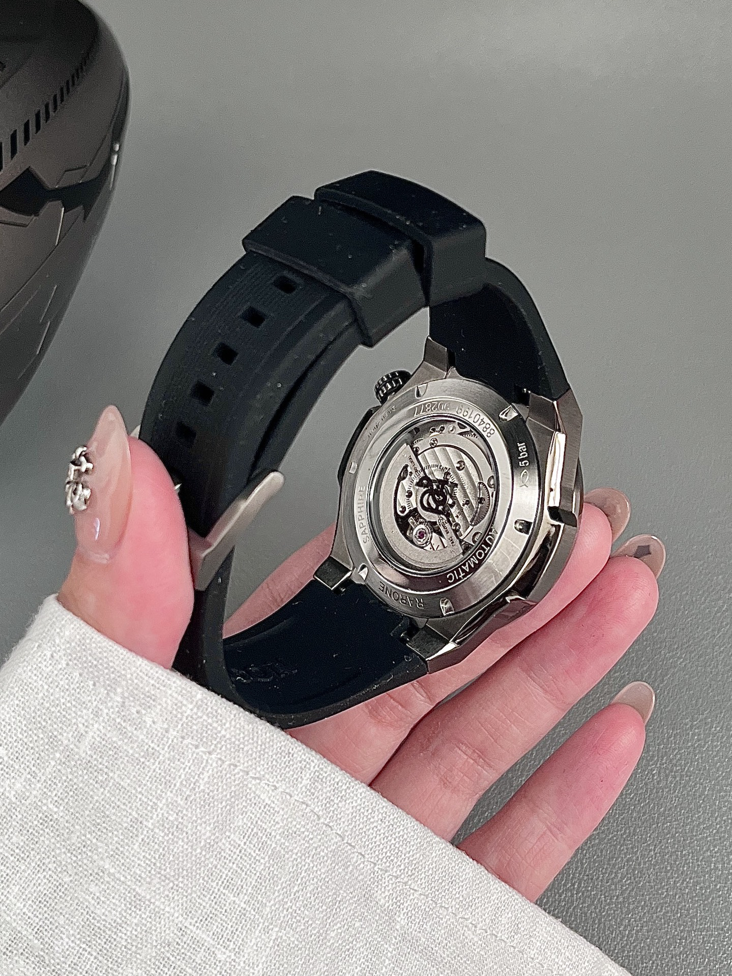 英伟达发布开源大模型Nemotron 3 Super