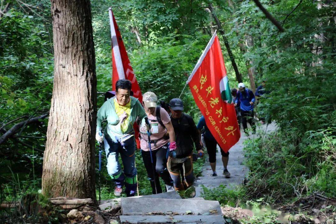 秀我中国｜2026漓江徒步大会活动现场 机器人硬核“陪走”